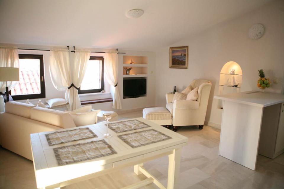 Apartments Filip & Viktoria In The Center Of Trogir Extérieur photo