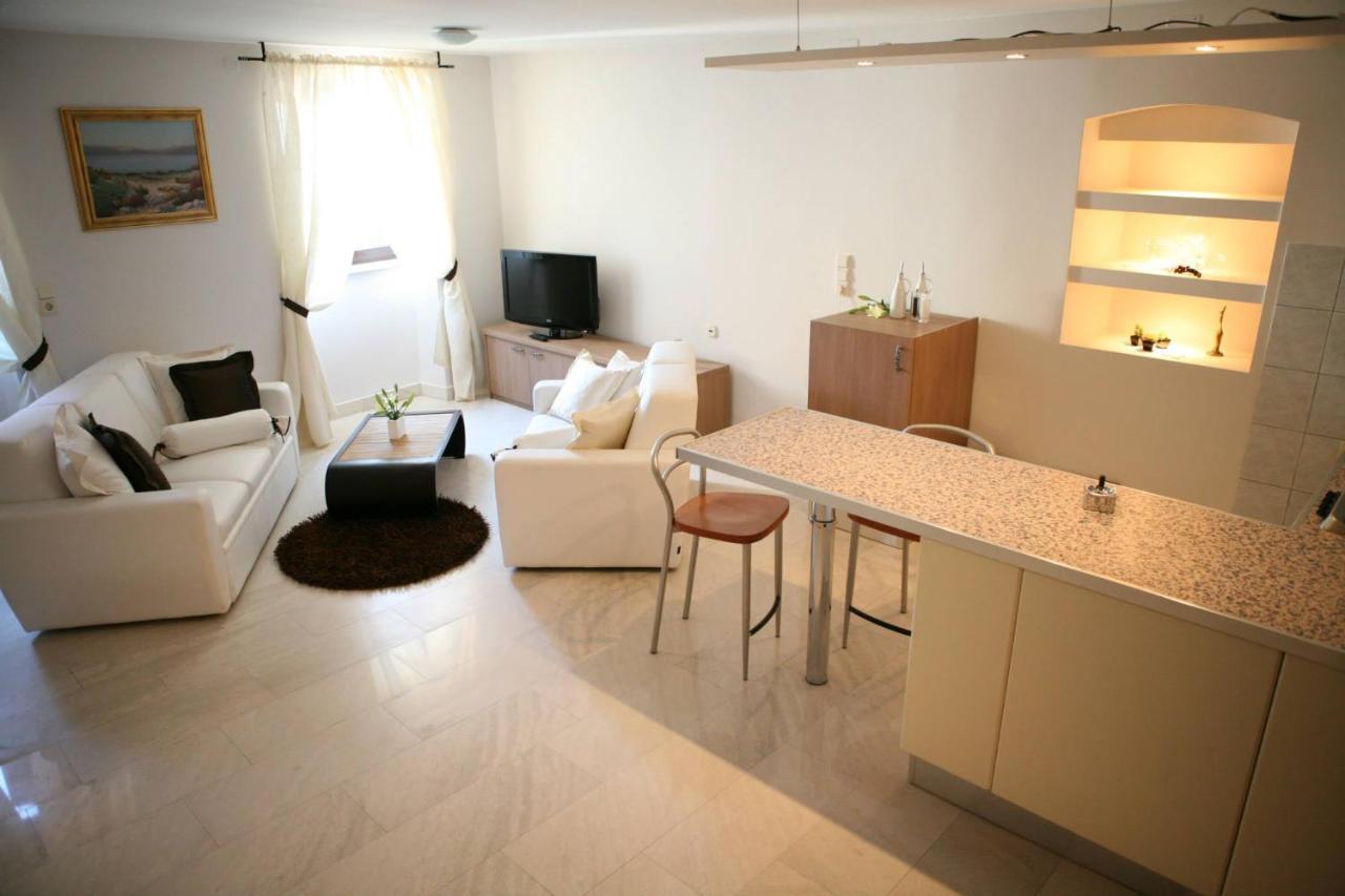 Apartments Filip & Viktoria In The Center Of Trogir Extérieur photo