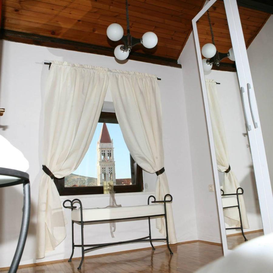 Apartments Filip & Viktoria In The Center Of Trogir Extérieur photo